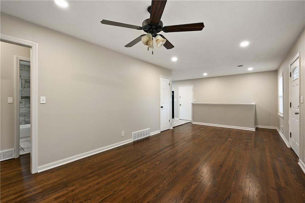 5905 E 99th Terrace — photo 3