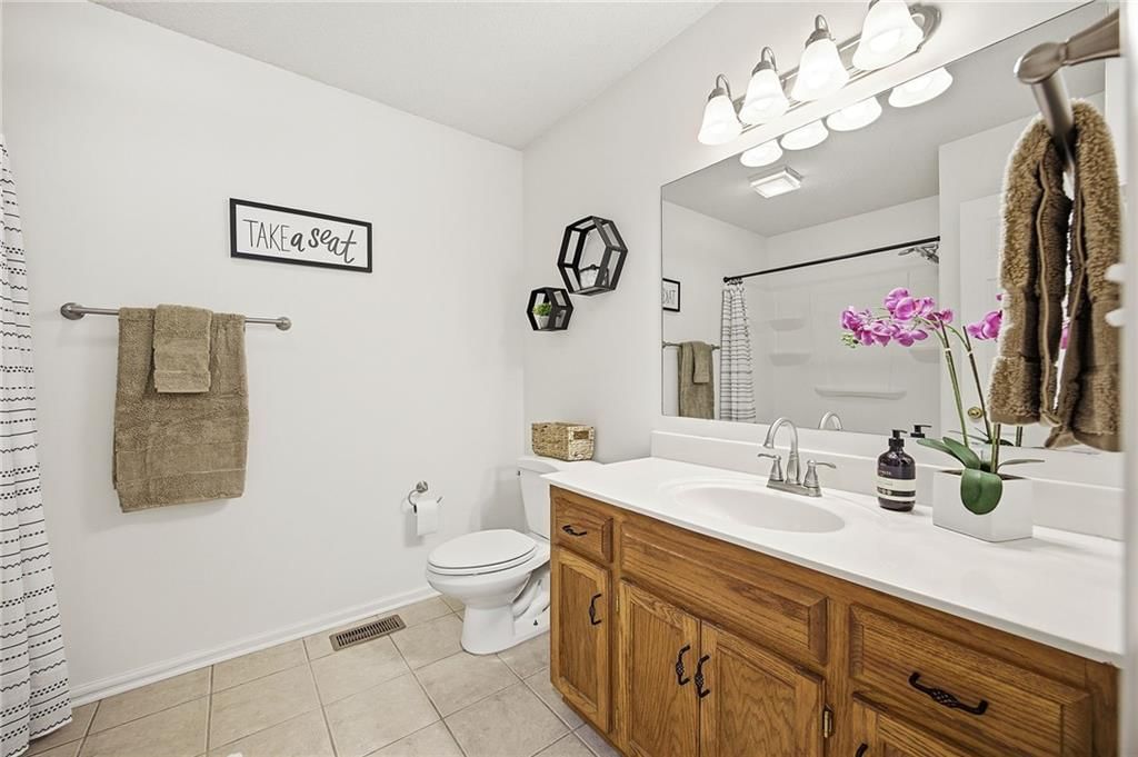 15209 LAMAR Avenue — photo 18