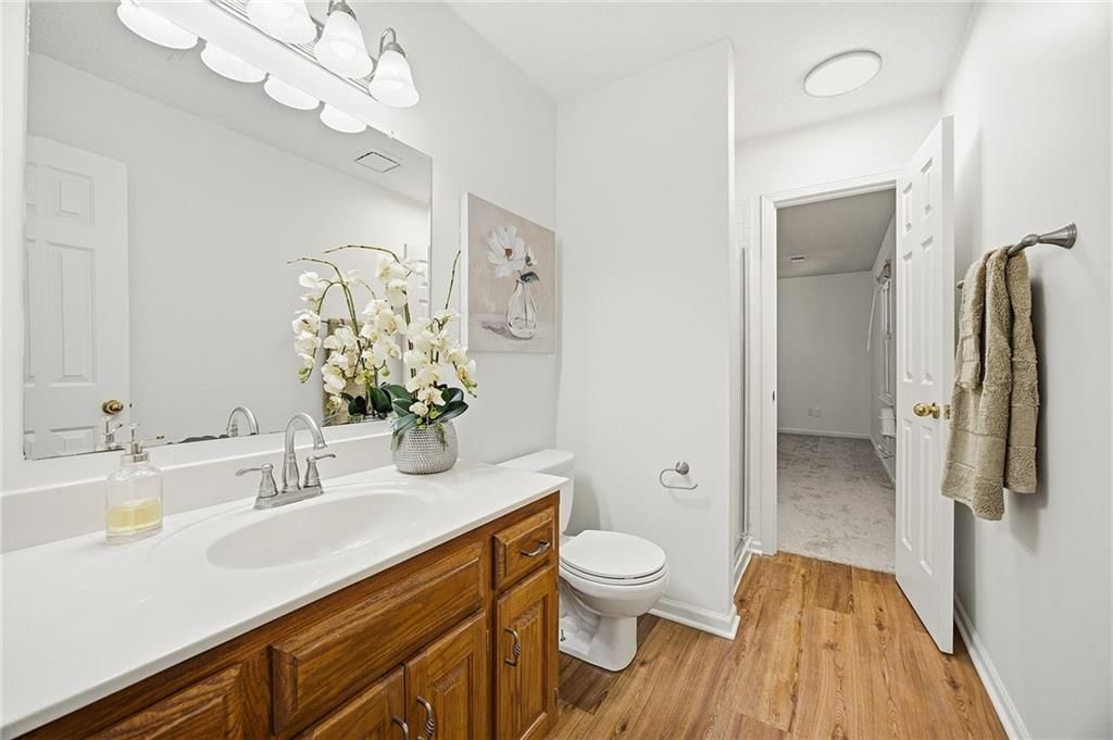 15209 LAMAR Avenue — photo 24