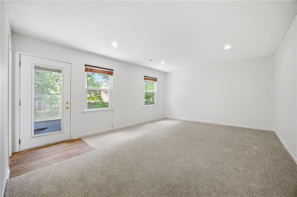 15209 LAMAR Avenue — photo 25