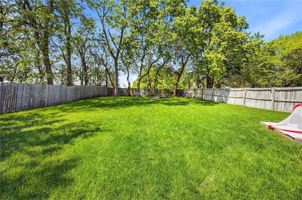 15516 Glenwood Avenue — photo 29
