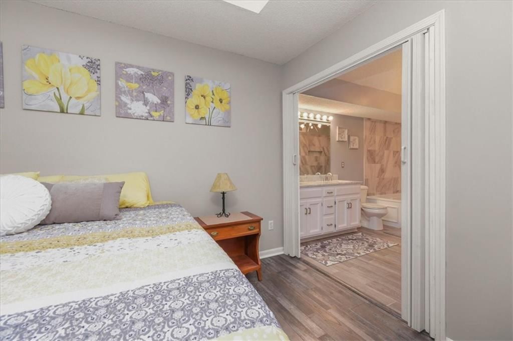 420 NE Victoria Circle — photo 15