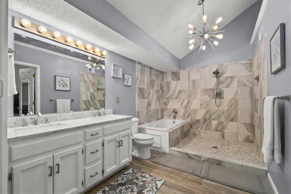 420 NE Victoria Circle — photo 16