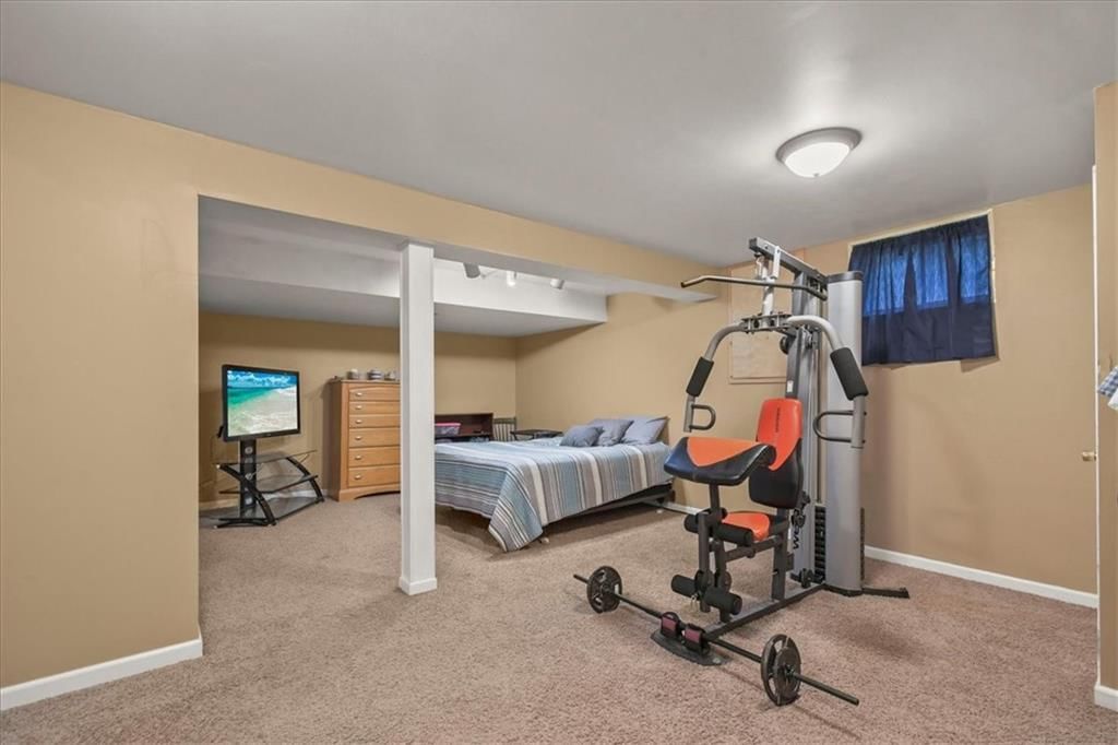 420 NE Victoria Circle — photo 23