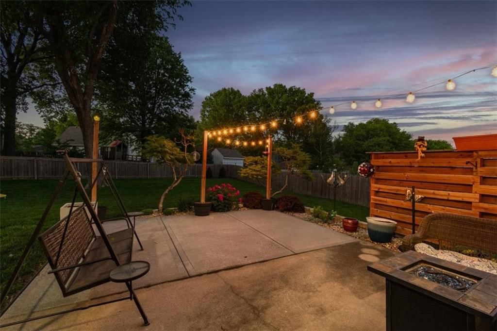 420 NE Victoria Circle — photo 27