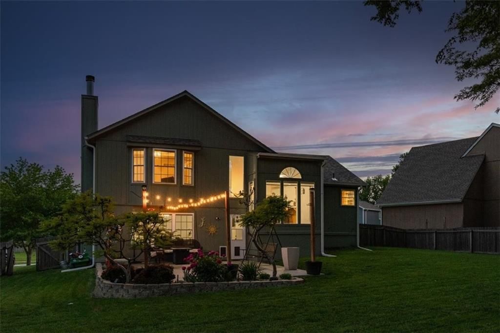 420 NE Victoria Circle — photo 32