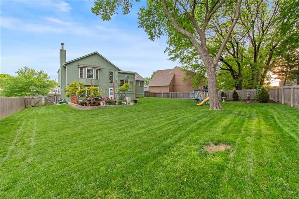 420 NE Victoria Circle — photo 34