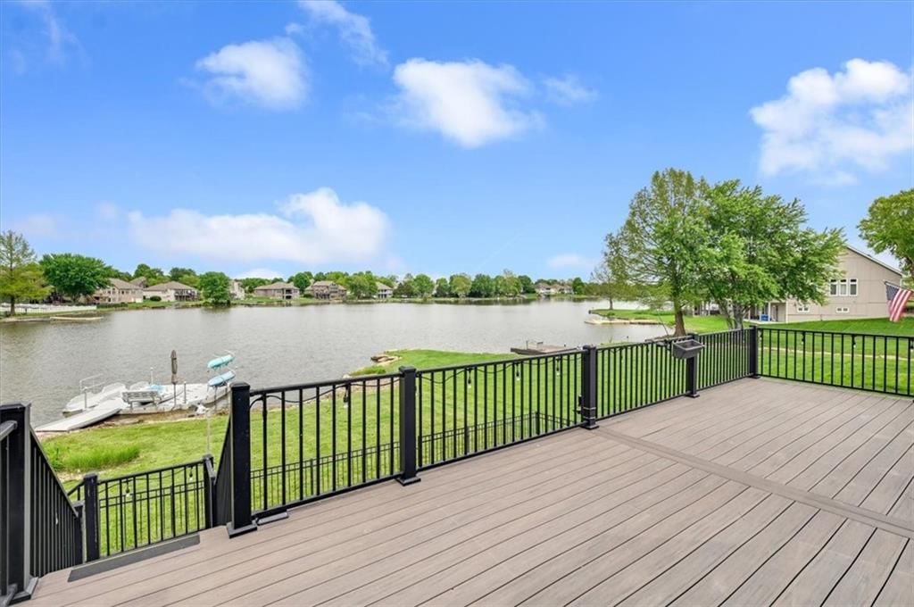 18152 Cypress Bend N/A — photo 35