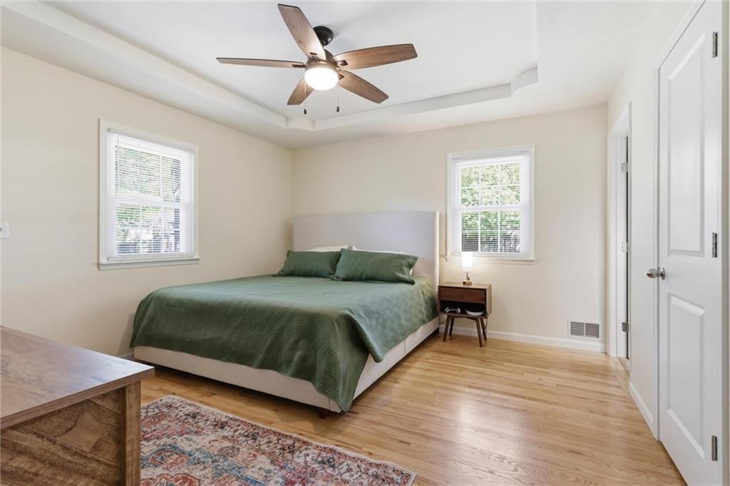 5037 N Michigan Avenue — photo 12