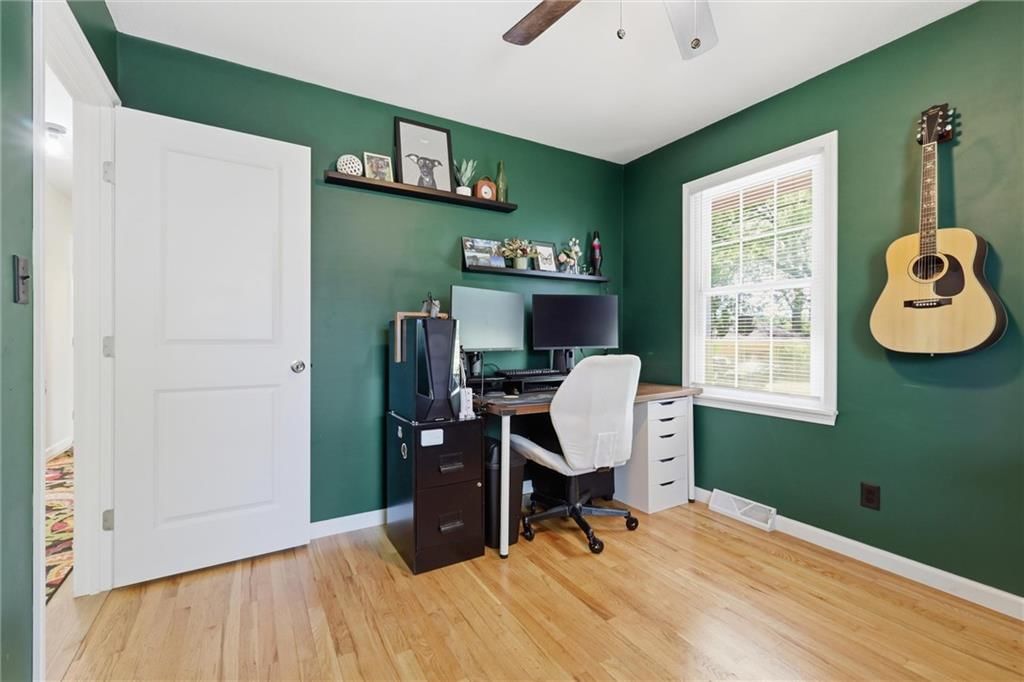 5037 N Michigan Avenue — photo 17