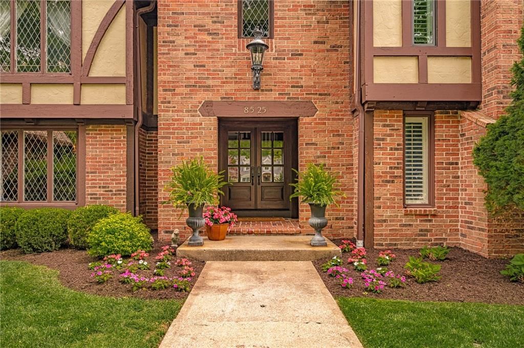 8525 Briar Lane — photo 3