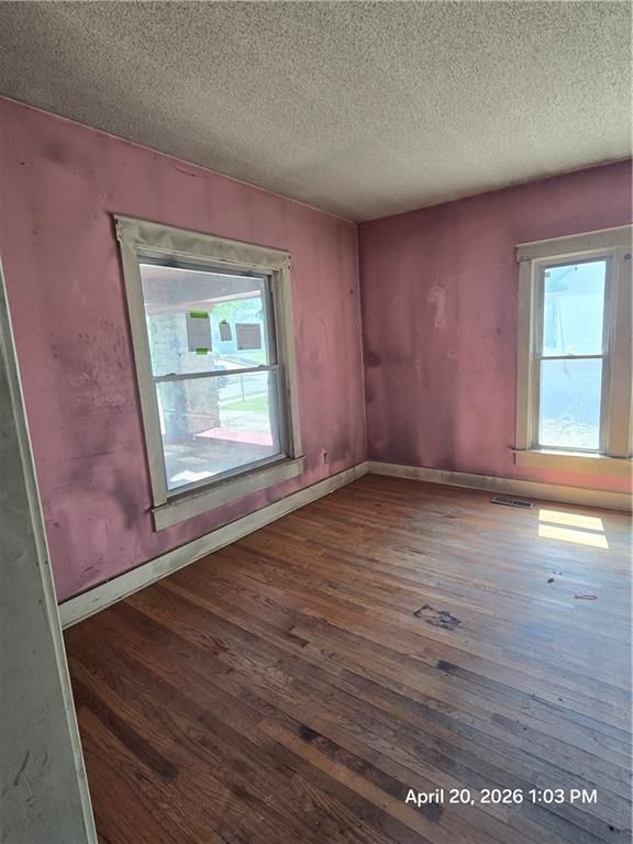 5018 Euclid Street — photo 4