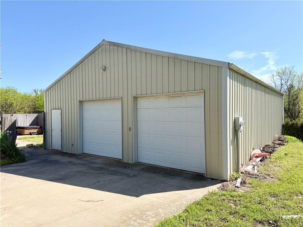 605 NW 11 RD Road — photo 4