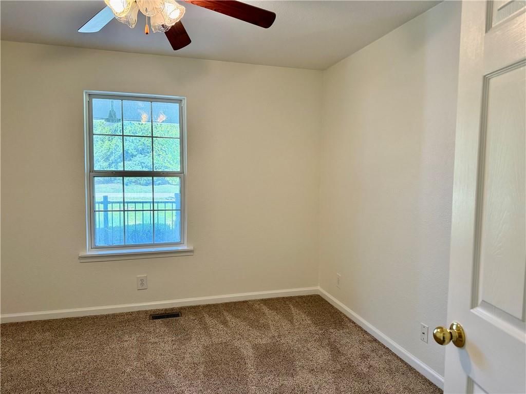 605 NW 11 RD Road — photo 18