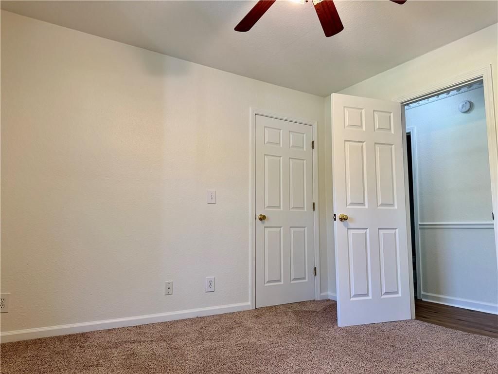 605 NW 11 RD Road — photo 32