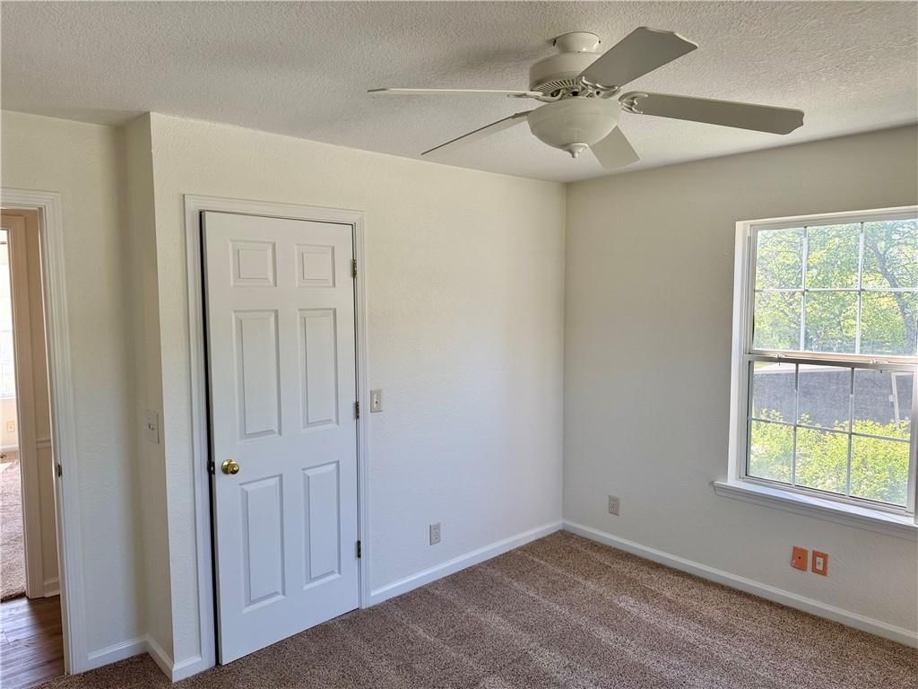 605 NW 11 RD Road — photo 33