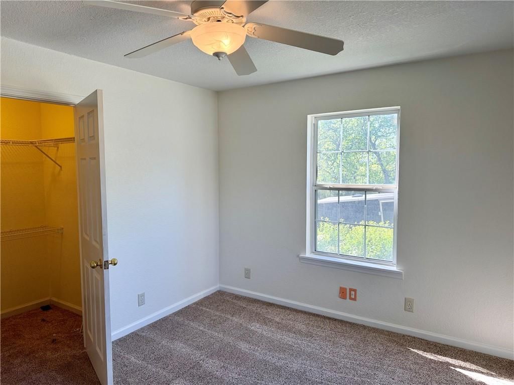 605 NW 11 RD Road — photo 34