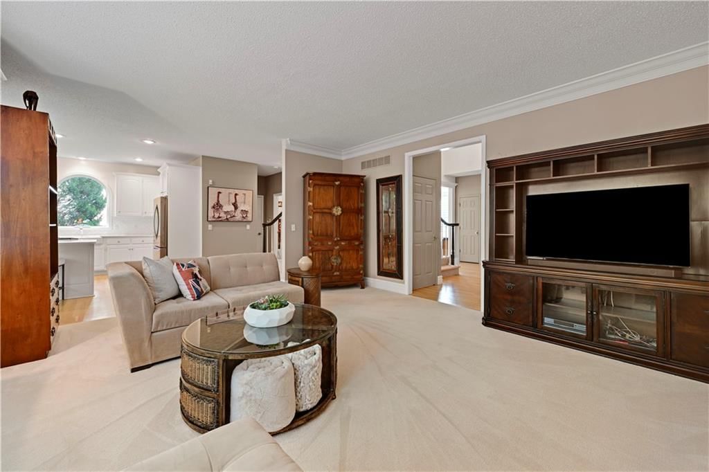 5412 W 132 Terrace — photo 9