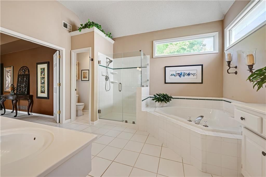5412 W 132 Terrace — photo 35