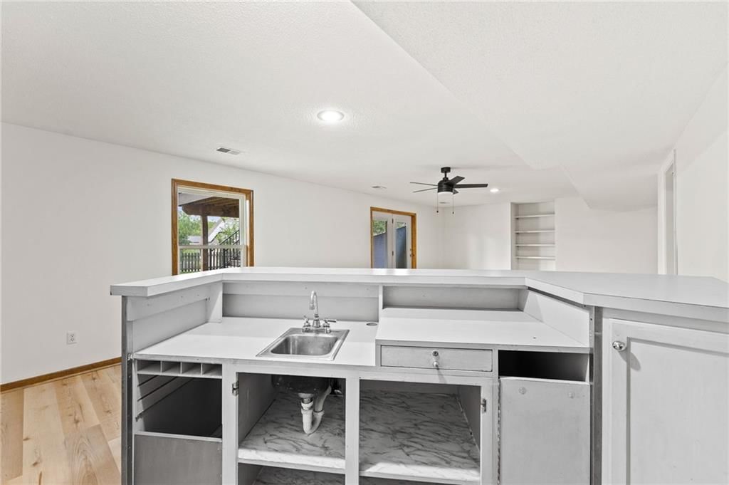 7912 N Olive Street — photo 39