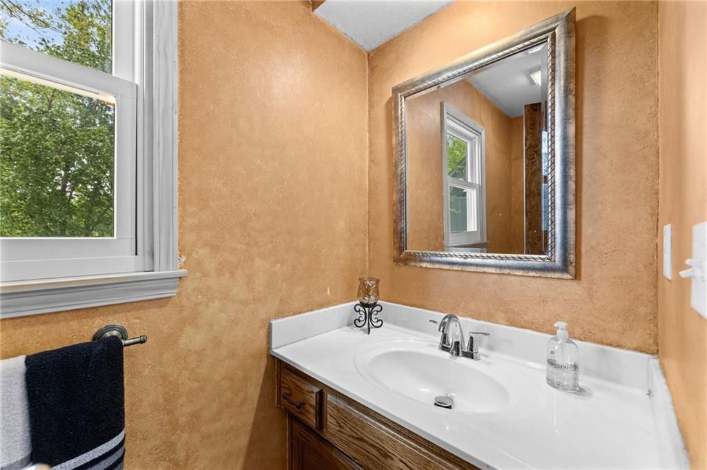 7912 N Olive Street — photo 42
