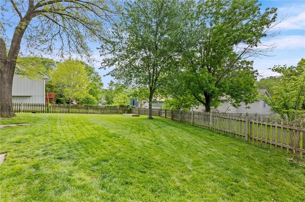 7912 N Olive Street — photo 46