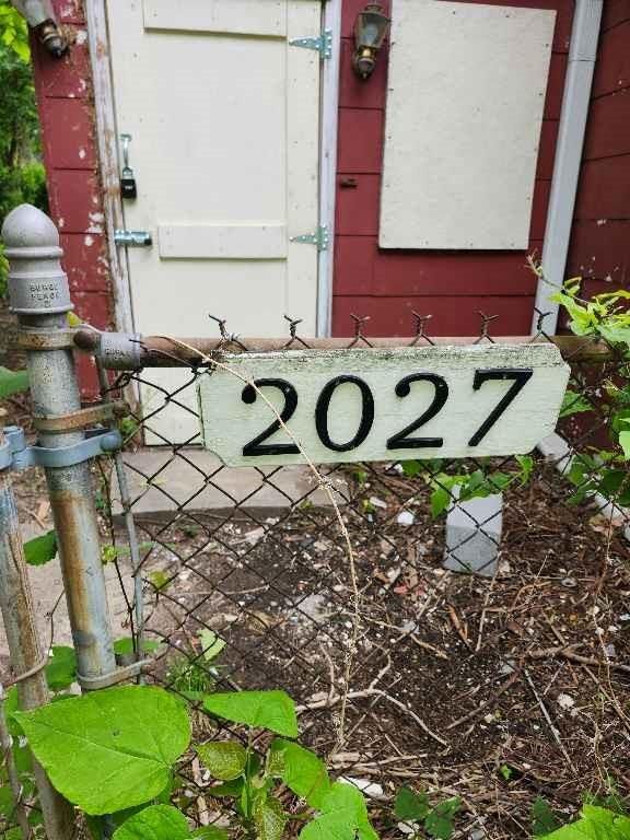 2027 S 18th Street — photo 2