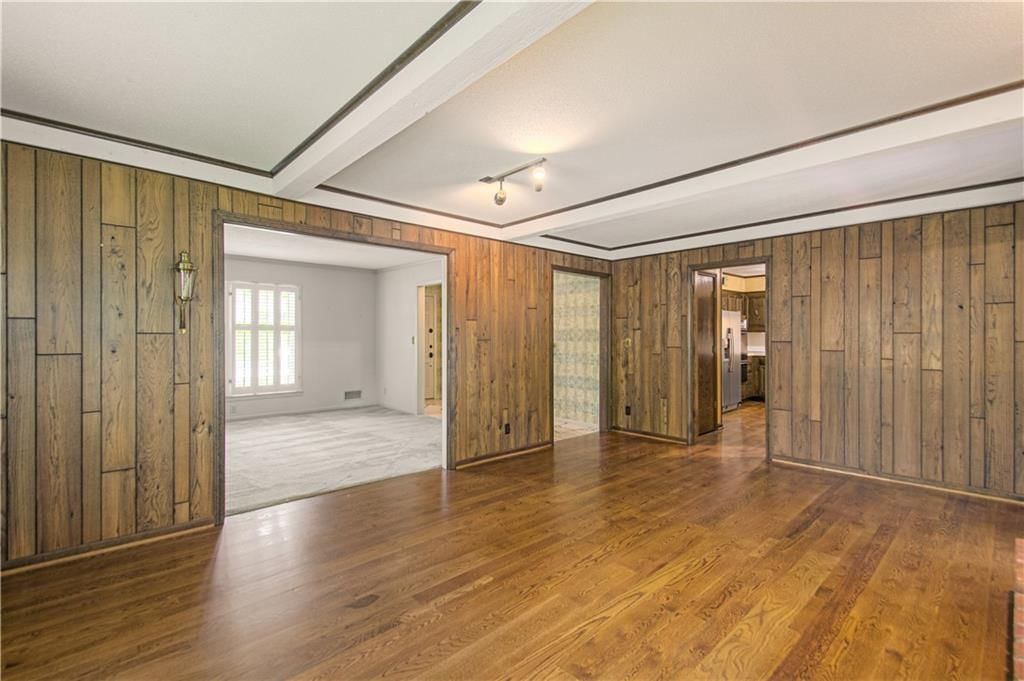 712 W 121st Street — photo 11