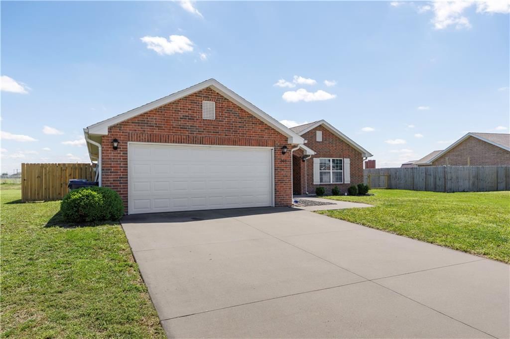 707 Landon Drive — photo 3