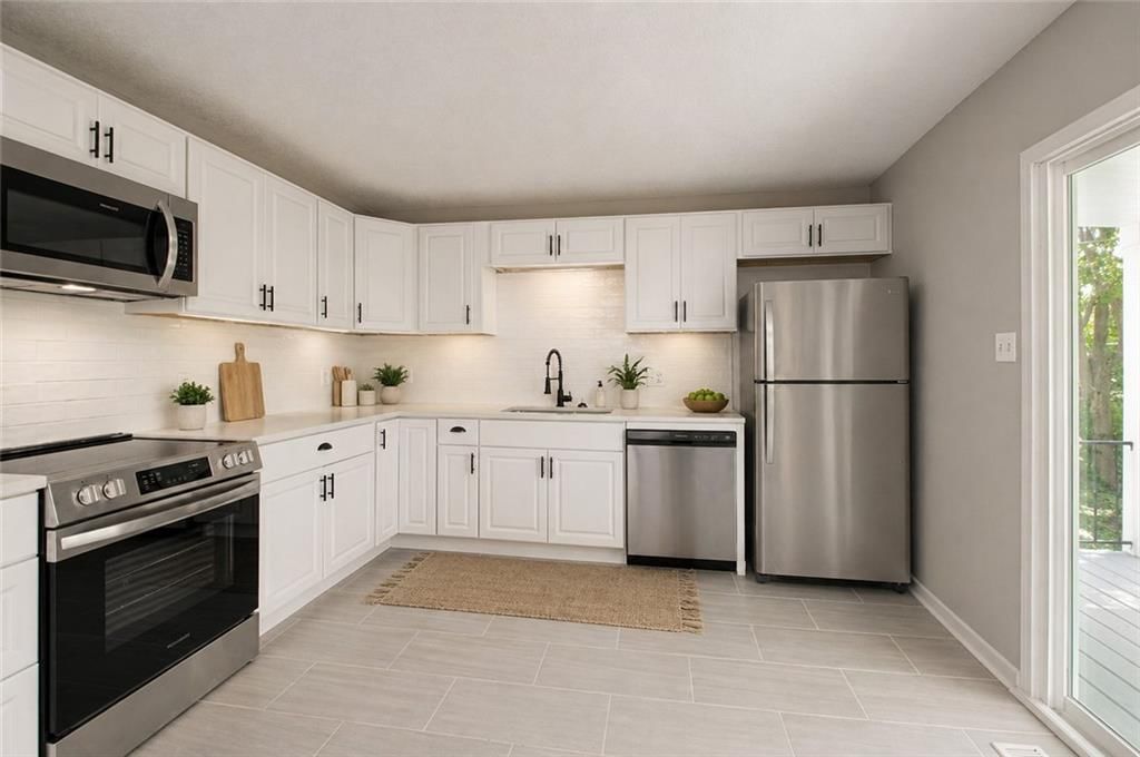 15324 Fuller Avenue — photo 9