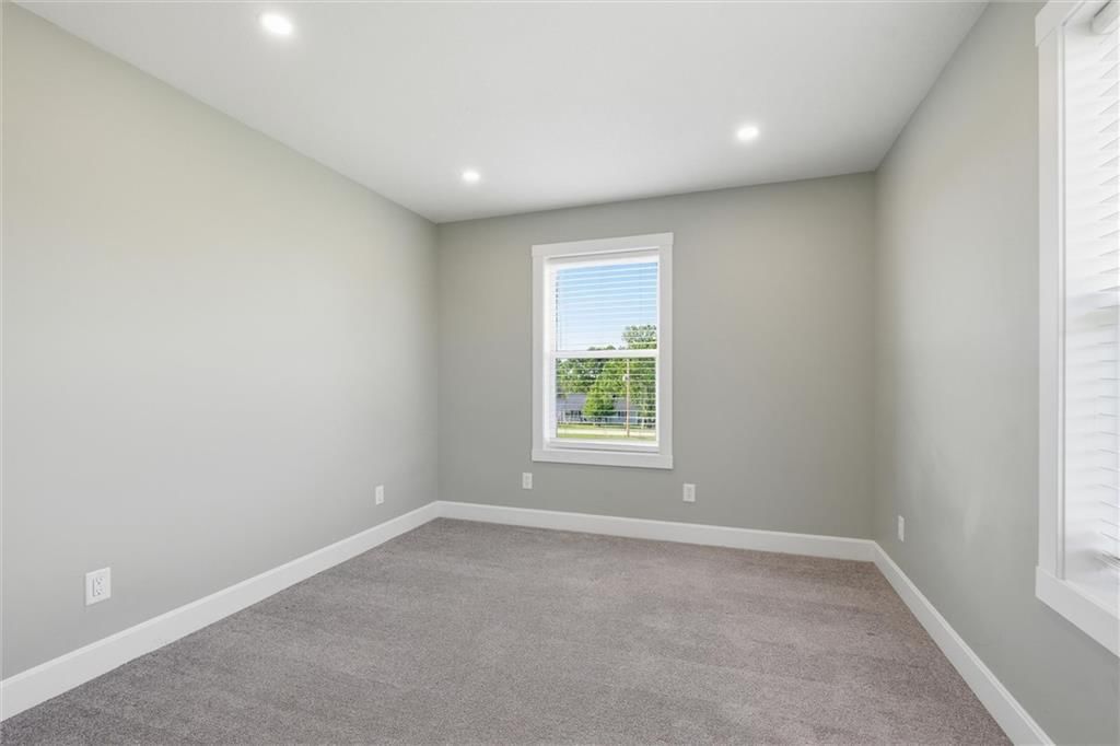 2110 E 223rd Street — photo 35