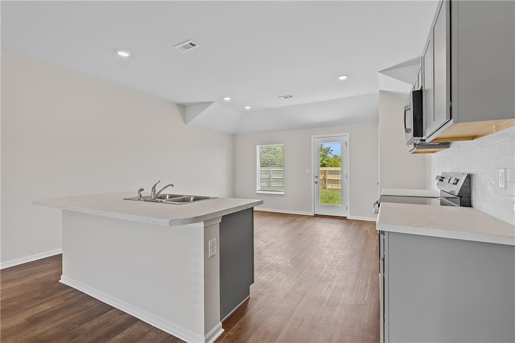 20875 Starside Street — photo 2