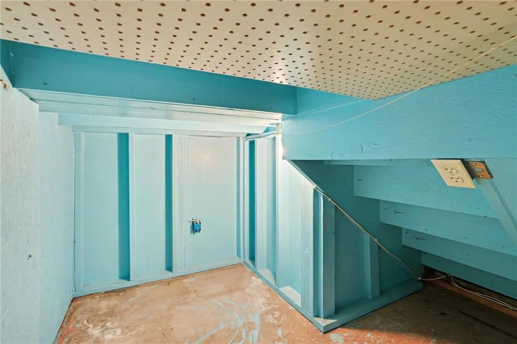715 S Sheridan Road — photo 20