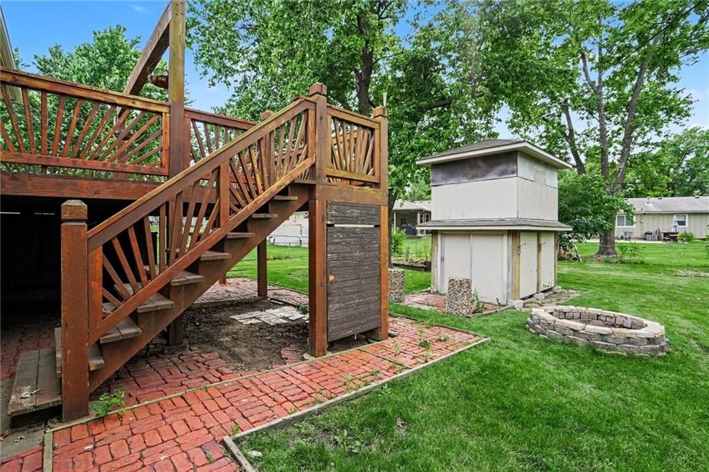 715 S Sheridan Road — photo 26