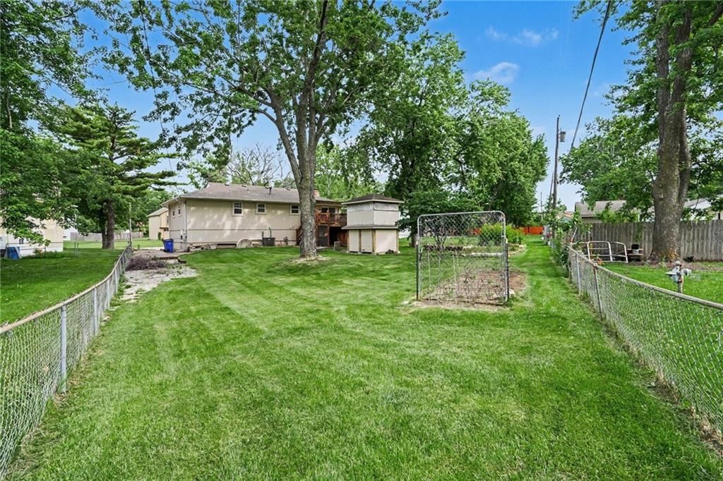 715 S Sheridan Road — photo 27