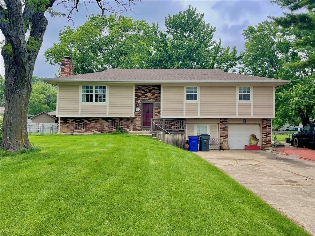 715 S Sheridan Road — photo 31