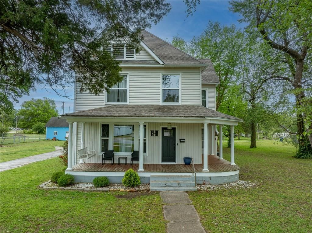 618 E Maple Street — photo 2