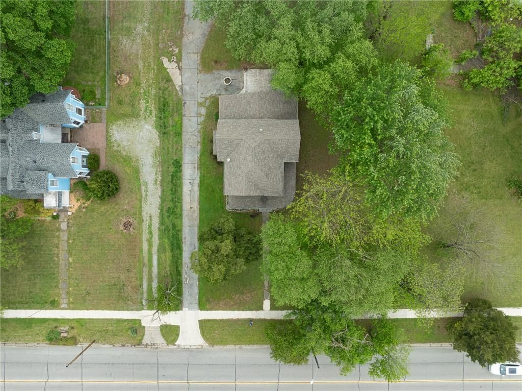 618 E Maple Street — photo 26