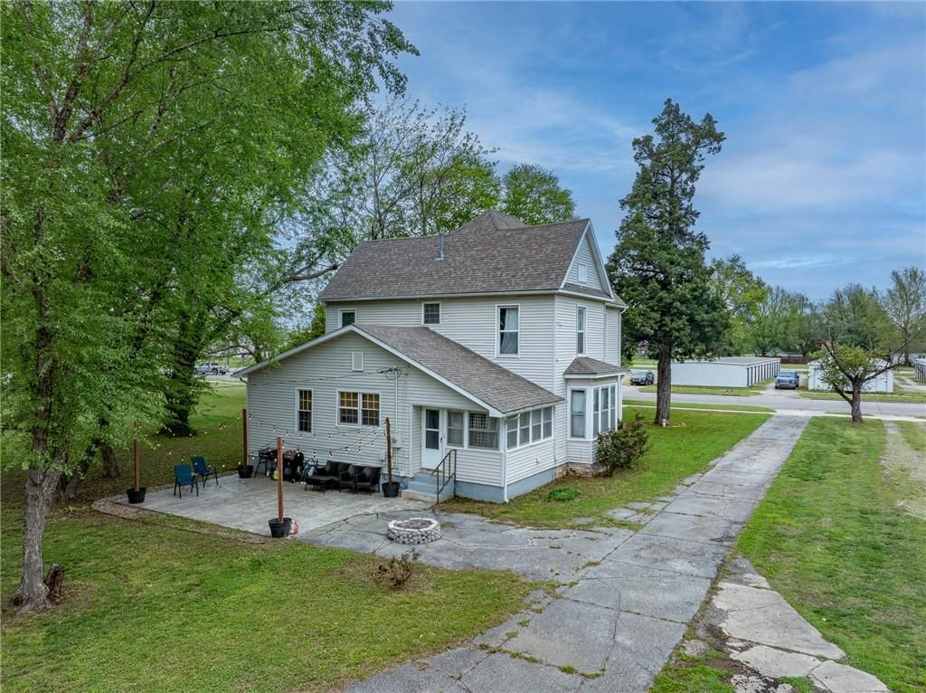 618 E Maple Street — photo 29