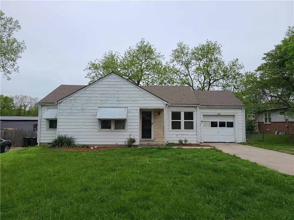 103 Grant Drive — photo 1