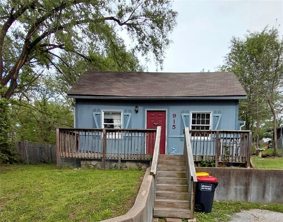 915 Homestead Avenue, Excelsior Springs, MO