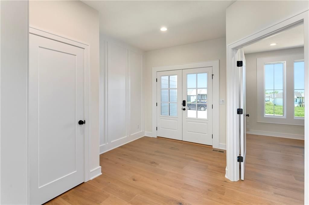 3949 SW Flintrock Drive — photo 2