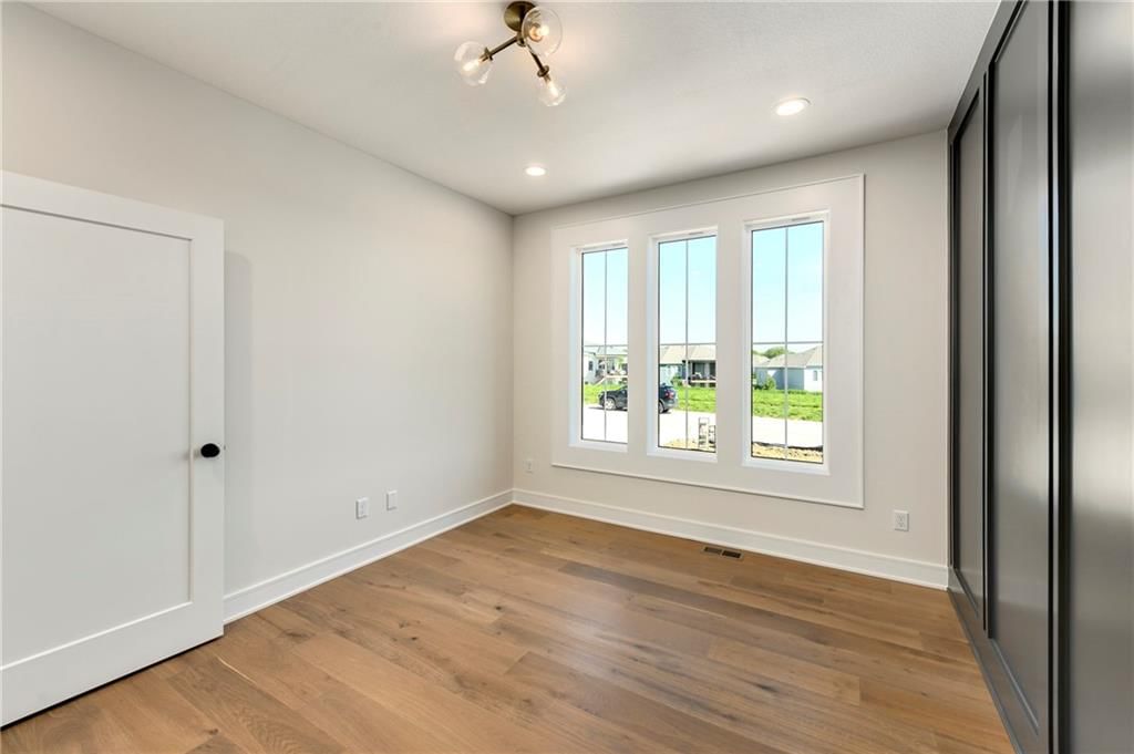 3949 SW Flintrock Drive — photo 4