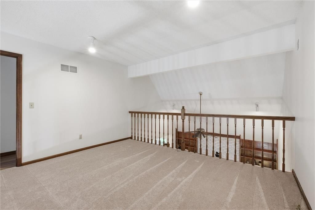 70 Woodbridge Lane — photo 16