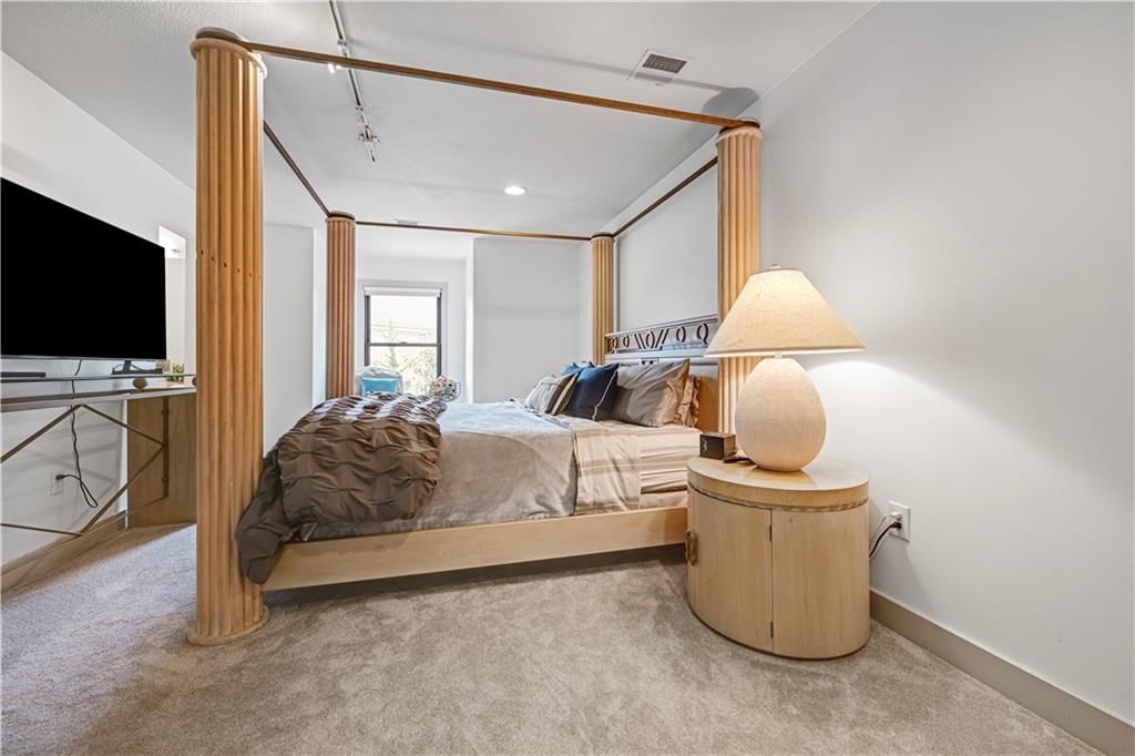 5703 W 128th Street — photo 39