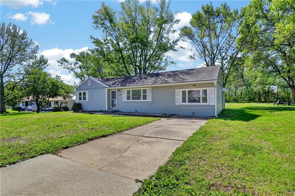 1901 Crestwood Drive — photo 5