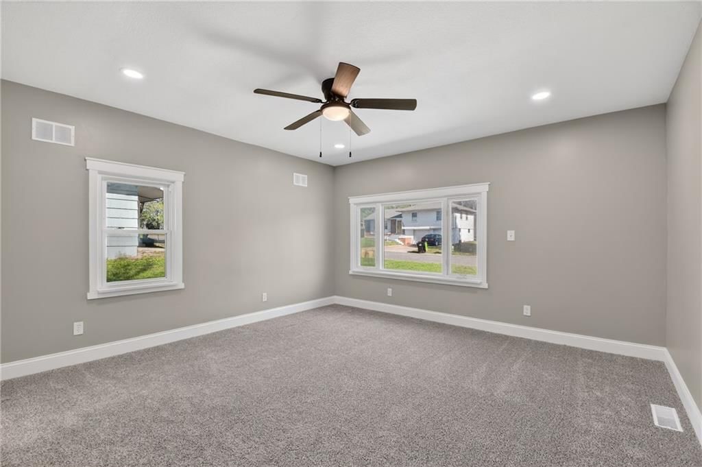 1901 Crestwood Drive — photo 28