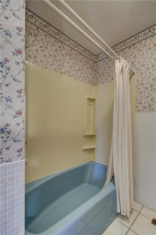 710 S Vermont Avenue — photo 28