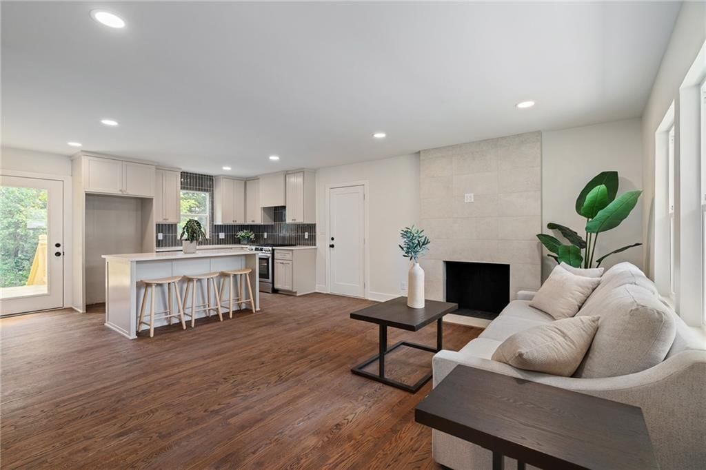 6111 W 58th Street — photo 9