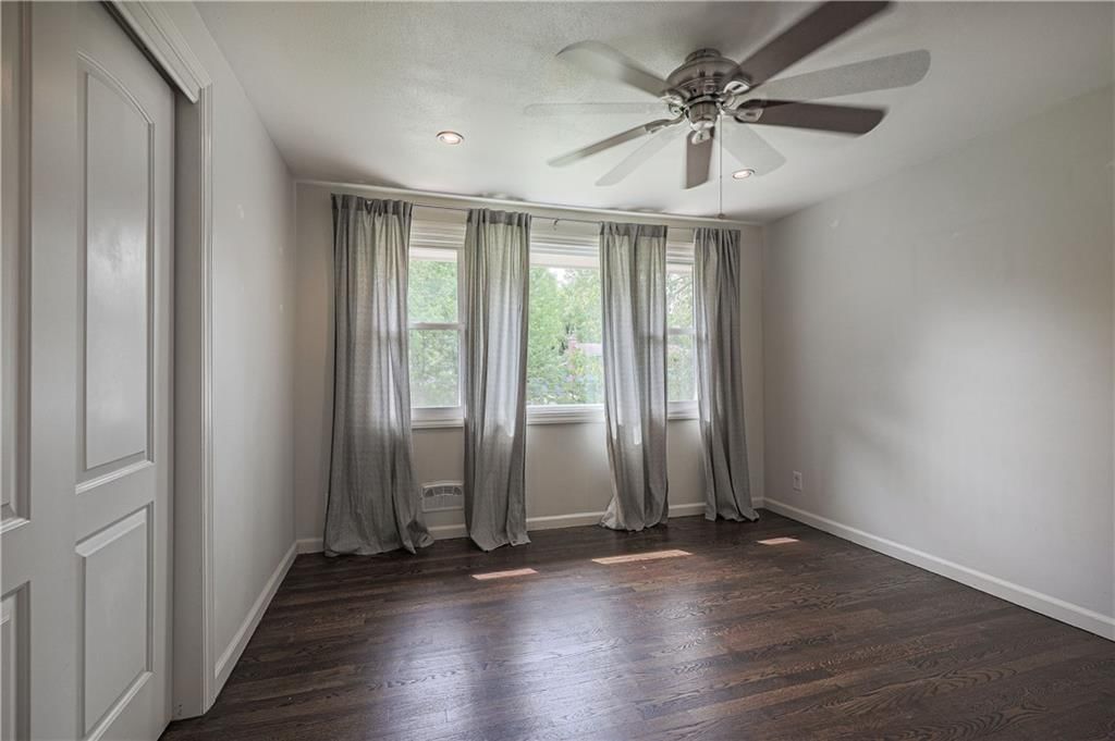 8404 Kenwood Avenue — photo 7